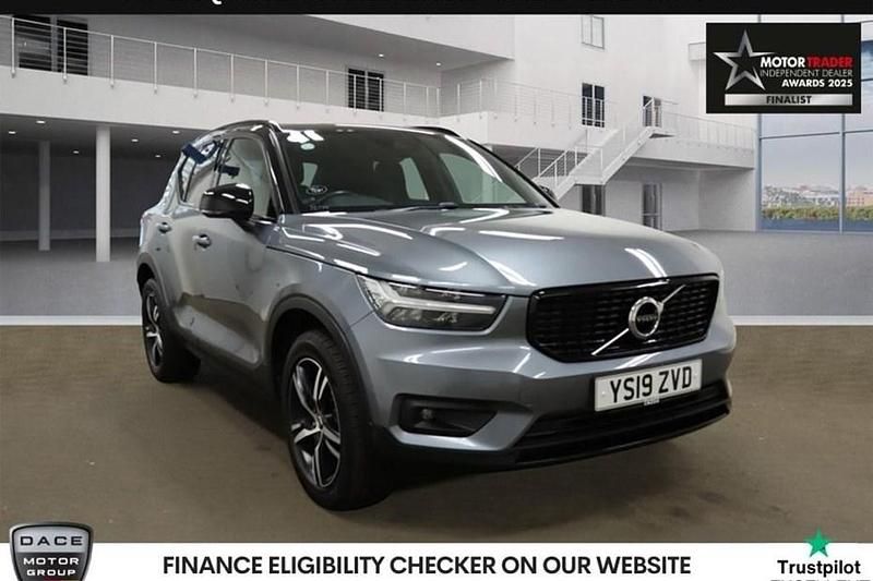 Grey Used 2019 Volvo XC40 R-Design SUV | £16,940 (Fair price) - Image 1/1