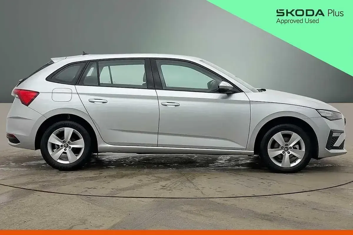 Used Skoda Scala SE 115 HP (84 kW) 2025 Brilliant silver metallic Hatchback