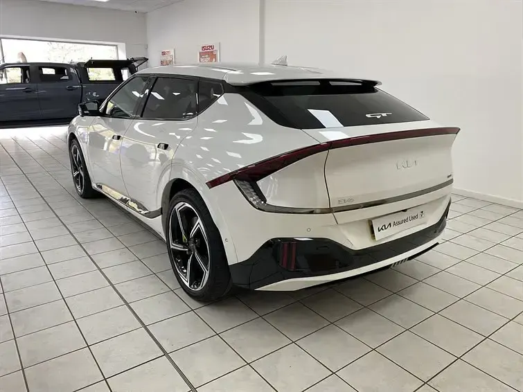 Begagnad Kia EV6 GT 423 kW (576 HK) 2023 Vit SUV