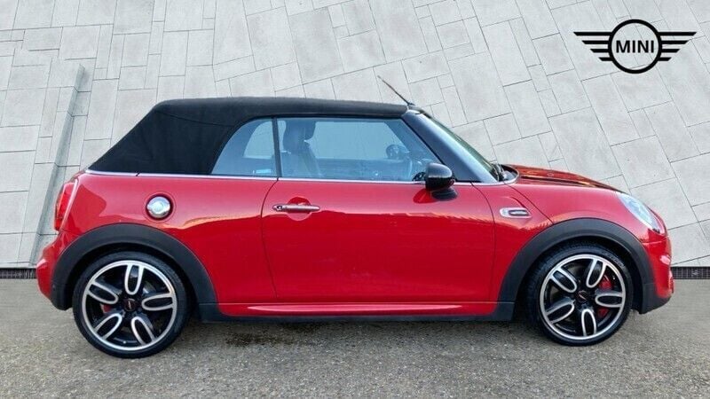 Used Mini John Cooper Works 228 HP (167 kW) 2017 Red Hatchback