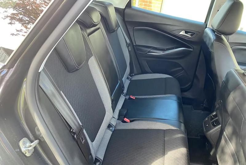 Used Vauxhall Grandland X 177 HP (130 kW) 2019 Grey SUV