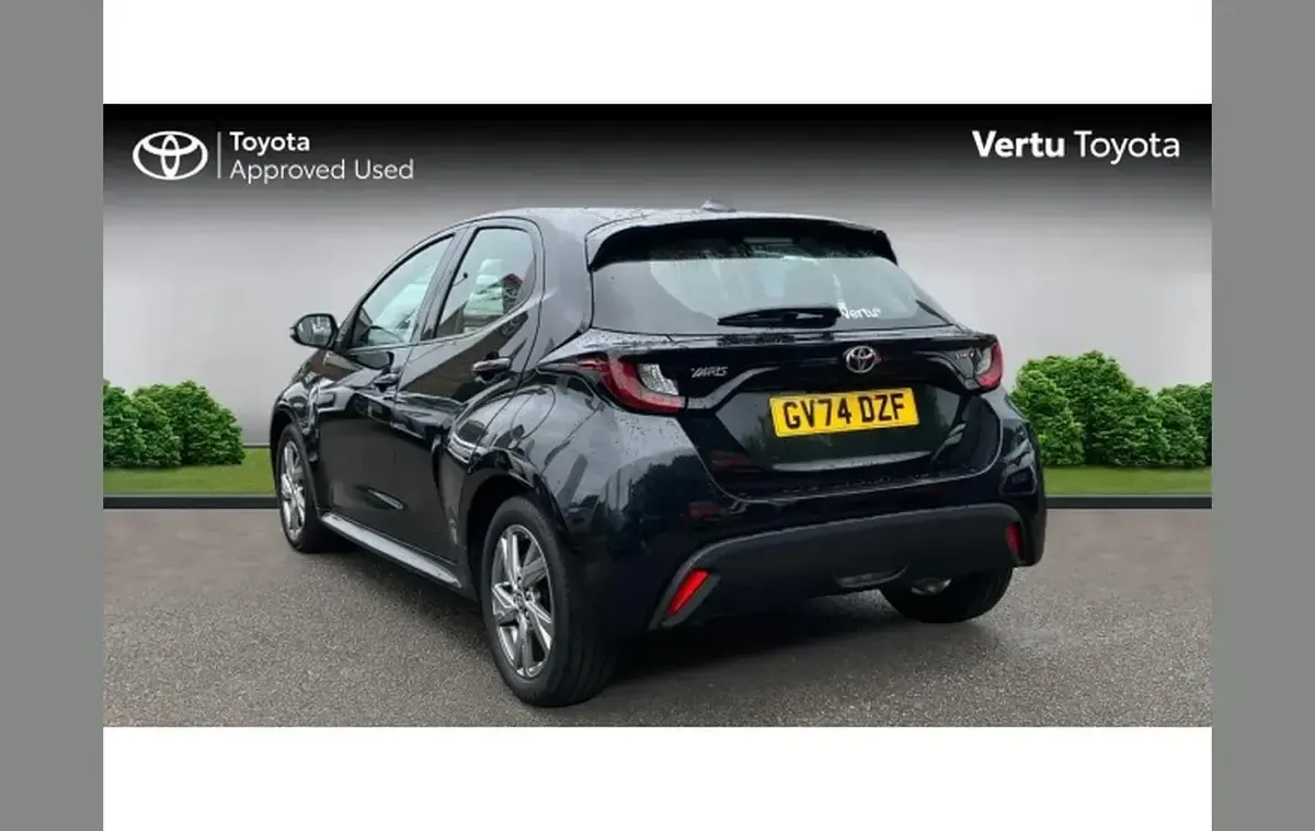 Used Toyota Yaris 116 HP (85 kW) 2025 Black Hatchback