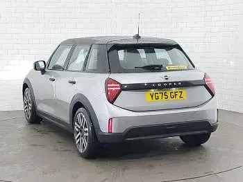Used Mini Cooper Classic 114 kW (156 HP) 2025 Silver Hatchback