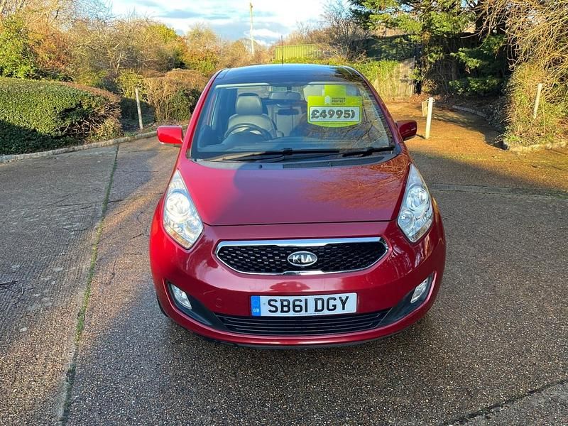 Used Kia Venga 123 HP (90 kW) 2012 Red Hatchback