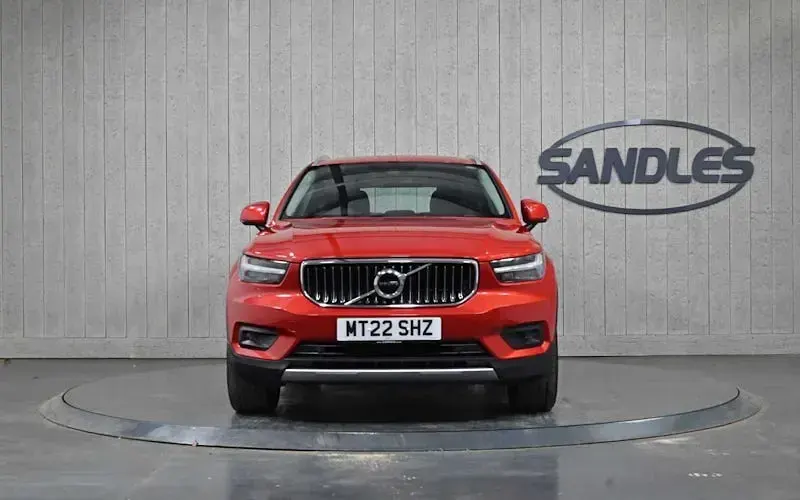 Used Volvo XC40 Inscription 262 HP (192 kW) 2021 Red SUV