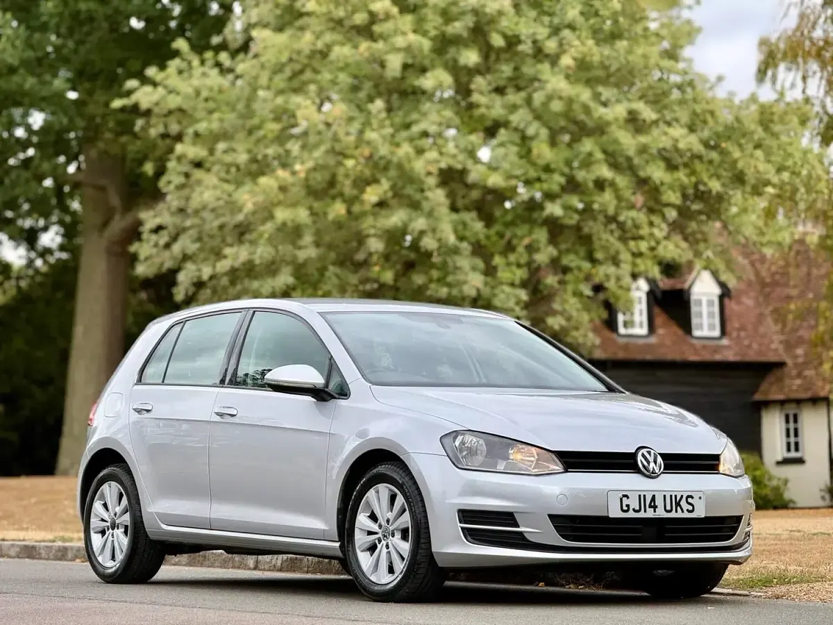Used VW Golf VII SE 103 HP (75 kW) 2014 Silver Hatchback