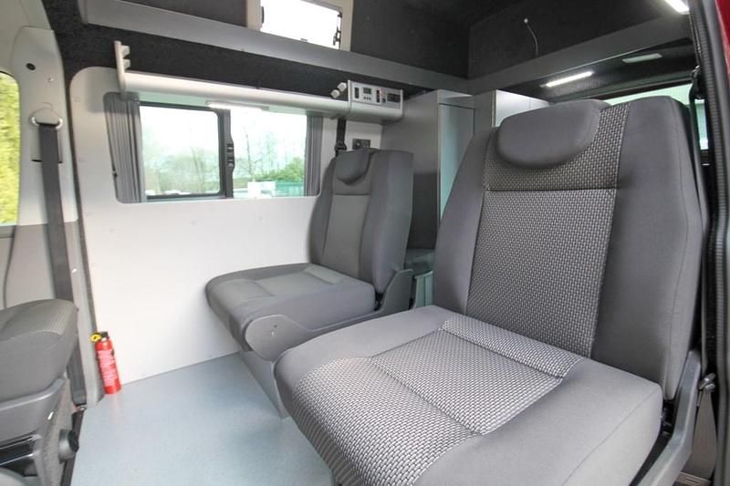 Used VW T6.1 150 HP (110 kW) 2023 Red Van