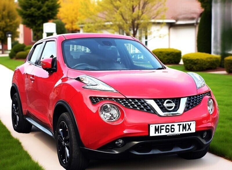 Red Used 2016 Nissan Juke N-Connecta SUV | £5,890 (Good price) - Image 1/4