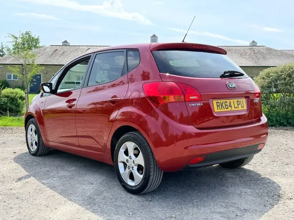 Used Kia Venga 2014 Red Hatchback