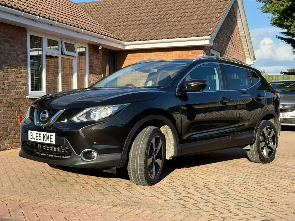 Second-hand Nissan Qashqai N-TEC 2015 Negru SUV