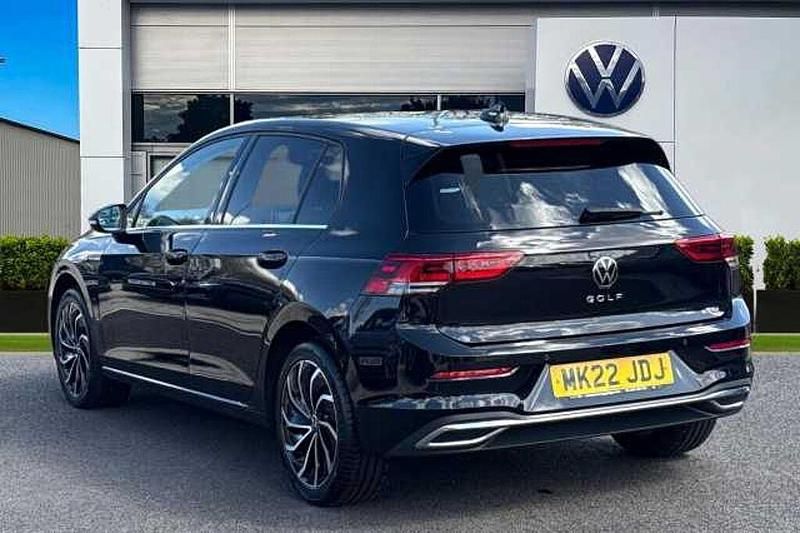 Used VW Golf VIII Style 150 HP (110 kW) 2022 Black Hatchback