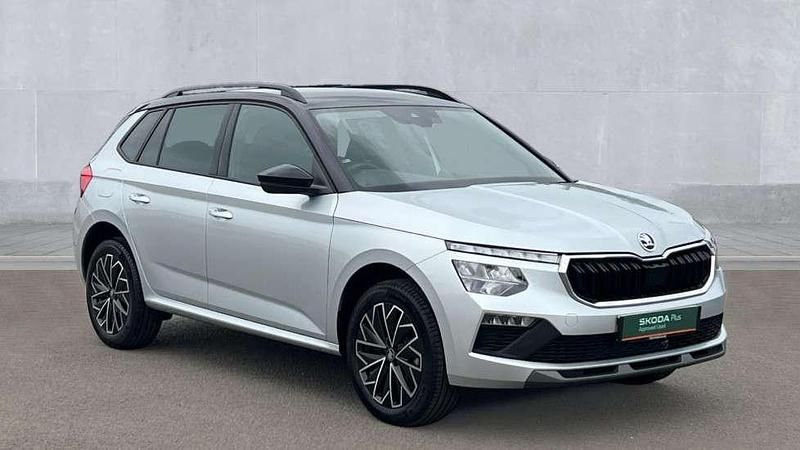 Brilliant silver metallic black magic pearlescent Used 2025 Skoda Kamiq Design Edition SUV | £22,870 - Image 1/4