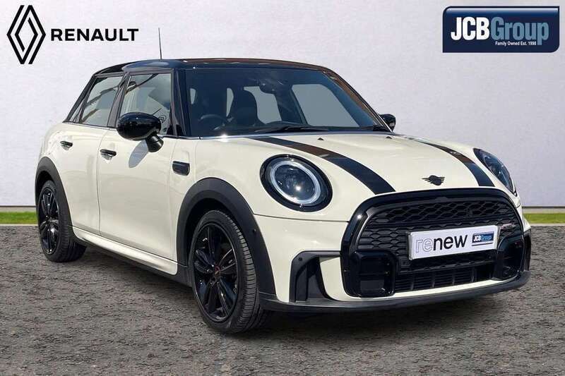 White Used 2021 Mini Cooper Sport Hatchback | £20,895 (Expensive) - Image 1/4