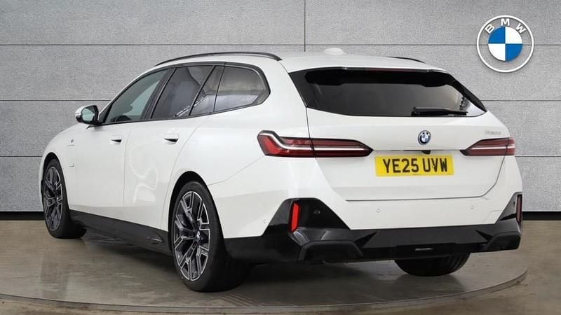 Used BMW 530e M Sport 295 HP (216 kW) 2025 White Estate