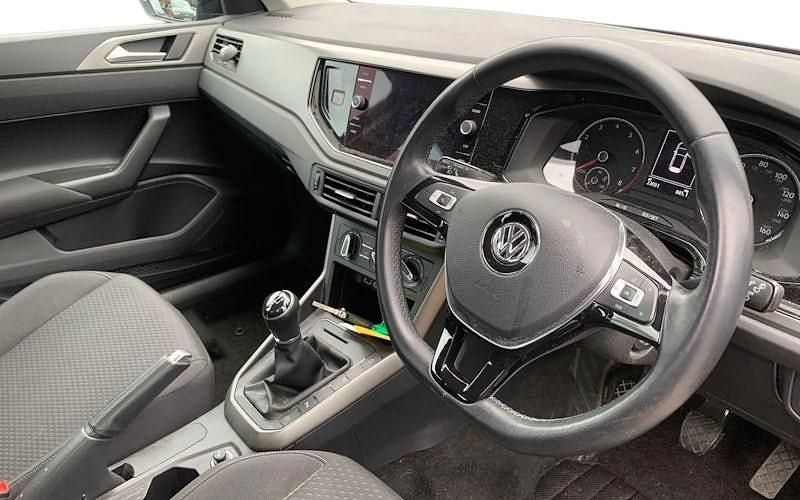 Usado VW Polo SE 95 CV (69 kW) 2020 Negro Utilitario