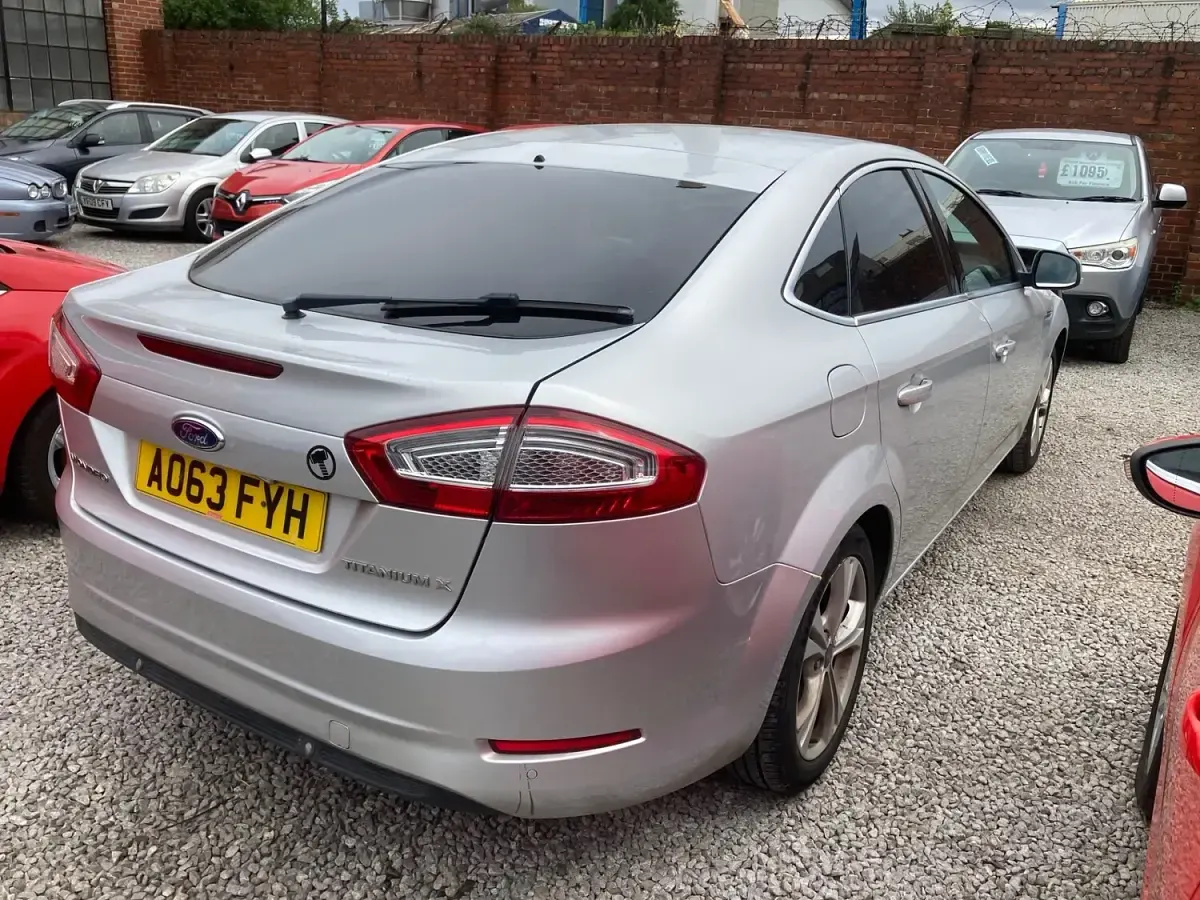 Used Ford Mondeo Business Edition 2013 Silver Hatchback