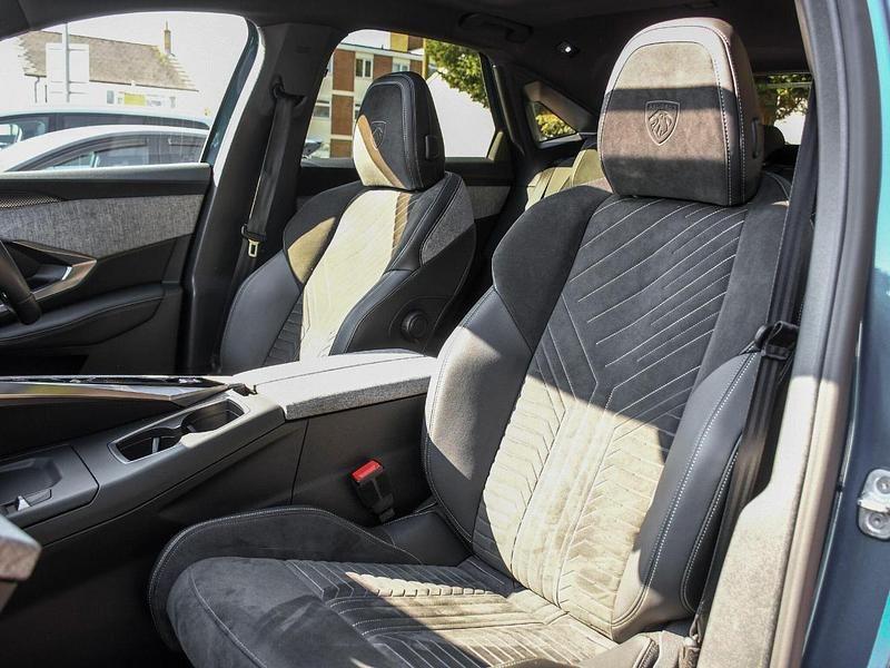 Used Peugeot e-3008 GT 152 kW (207 HP) 2024 Blue SUV