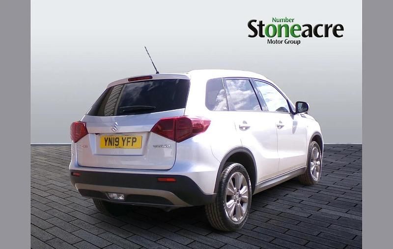 Second-hand Suzuki Vitara SZ-T 112 CP (82 kW) 2019 Argintiu SUV