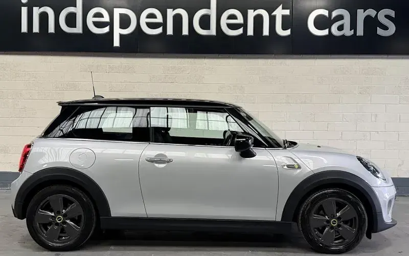 Used Mini Cooper Level 1 135 kW (184 HP) 2020 Hatchback