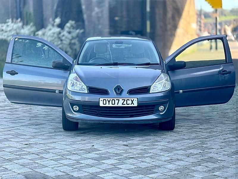 Używany Renault Clio II Expression 2007 Niebieski Hatchback