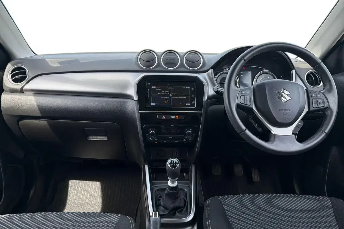 Used Suzuki Vitara SZ-T 129 HP (94 kW) 2023 White SUV