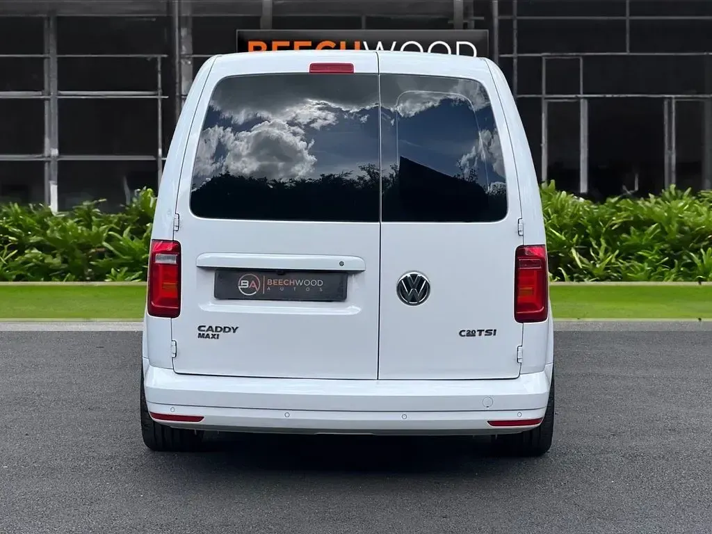 Used VW Caddy Startline 102 HP (75 kW) 2018 White MPV