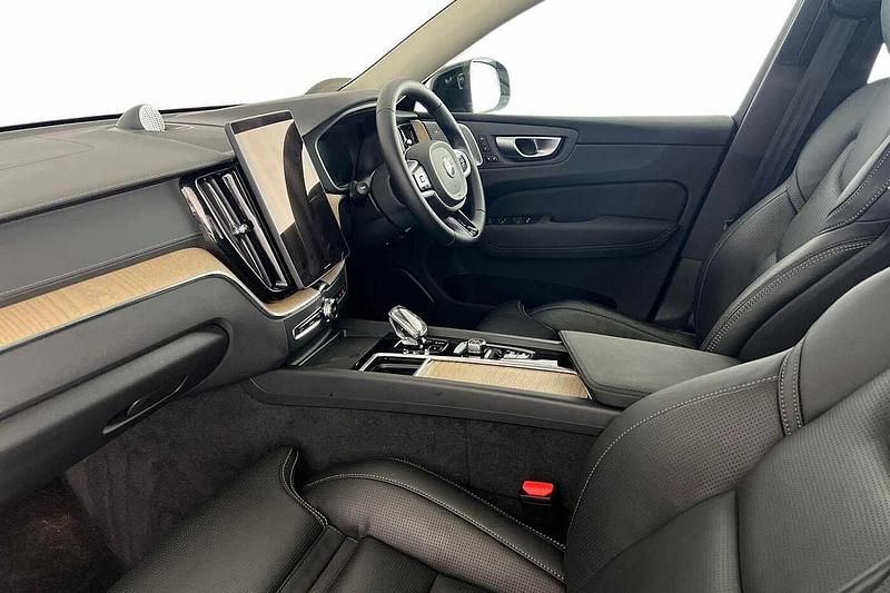 Used Volvo XC60 Ultra 455 HP (334 kW) 2025 Vapour grey SUV