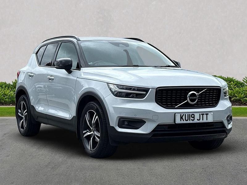 Silver Used 2019 Volvo XC40 R-Design SUV | £18,999 (Fair price) - Image 1/4
