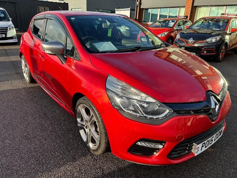 Used Renault Clio IV 2015 Red Hatchback