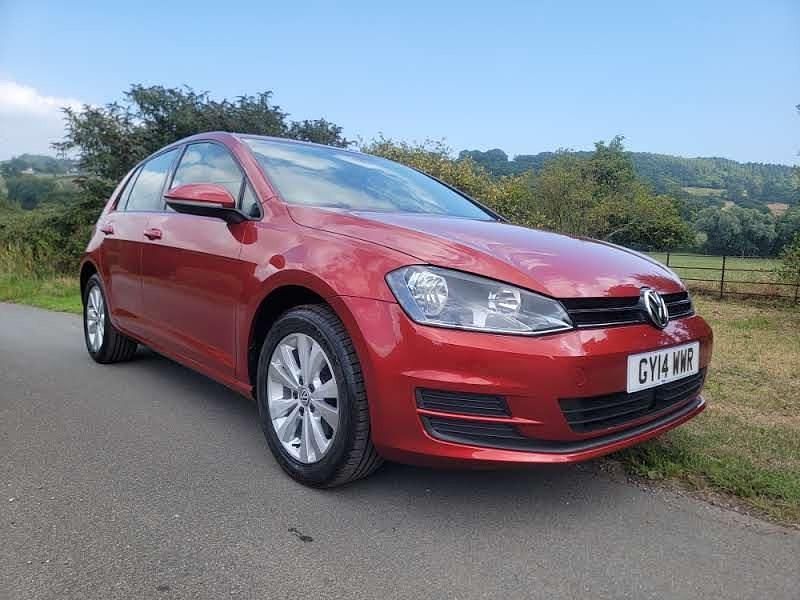 Red Used 2014 VW Golf VII SE Hatchback | £8,250 (Fair price) - Image 1/4