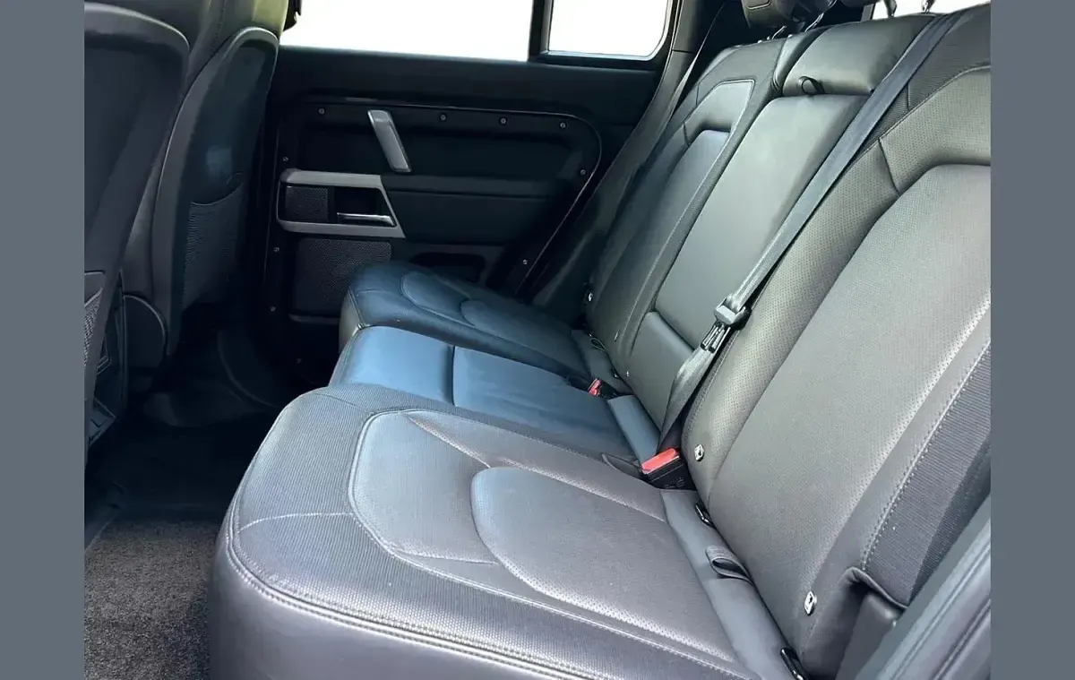 Used Land Rover Defender HSE Dynamic 296 HP (217 kW) 2023 Grey SUV