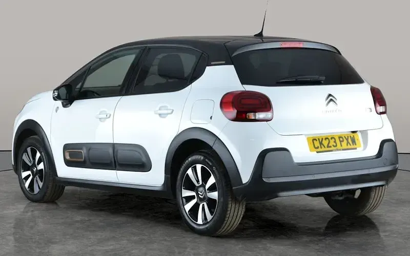 Used Citroën C3 PureTech 83 HP (61 kW) 2023 White Hatchback