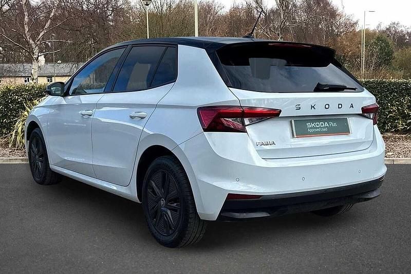 Used Skoda Fabia Design Edition 113 HP (83 kW) 2025 Moon white metallic black magic pearl effect Hatchback