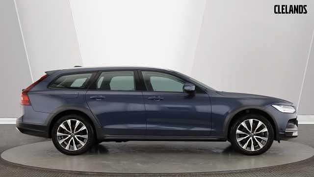 Used Volvo V90 CC 247 HP (181 kW) 2022 Estate