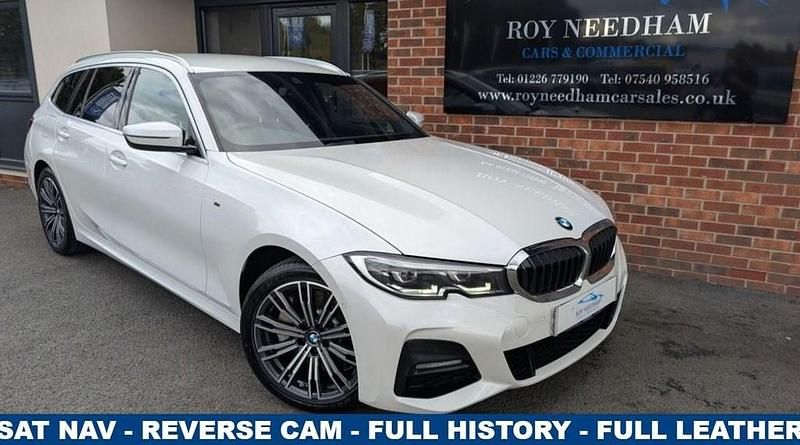 White Used 2021 BMW 330e M Sport Estate | £13,990 (Good price) - Image 1/4