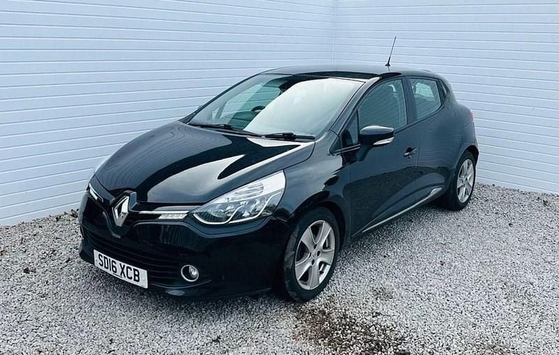 Used Renault Clio IV Dynamique 90 HP (66 kW) 2016 Black Hatchback