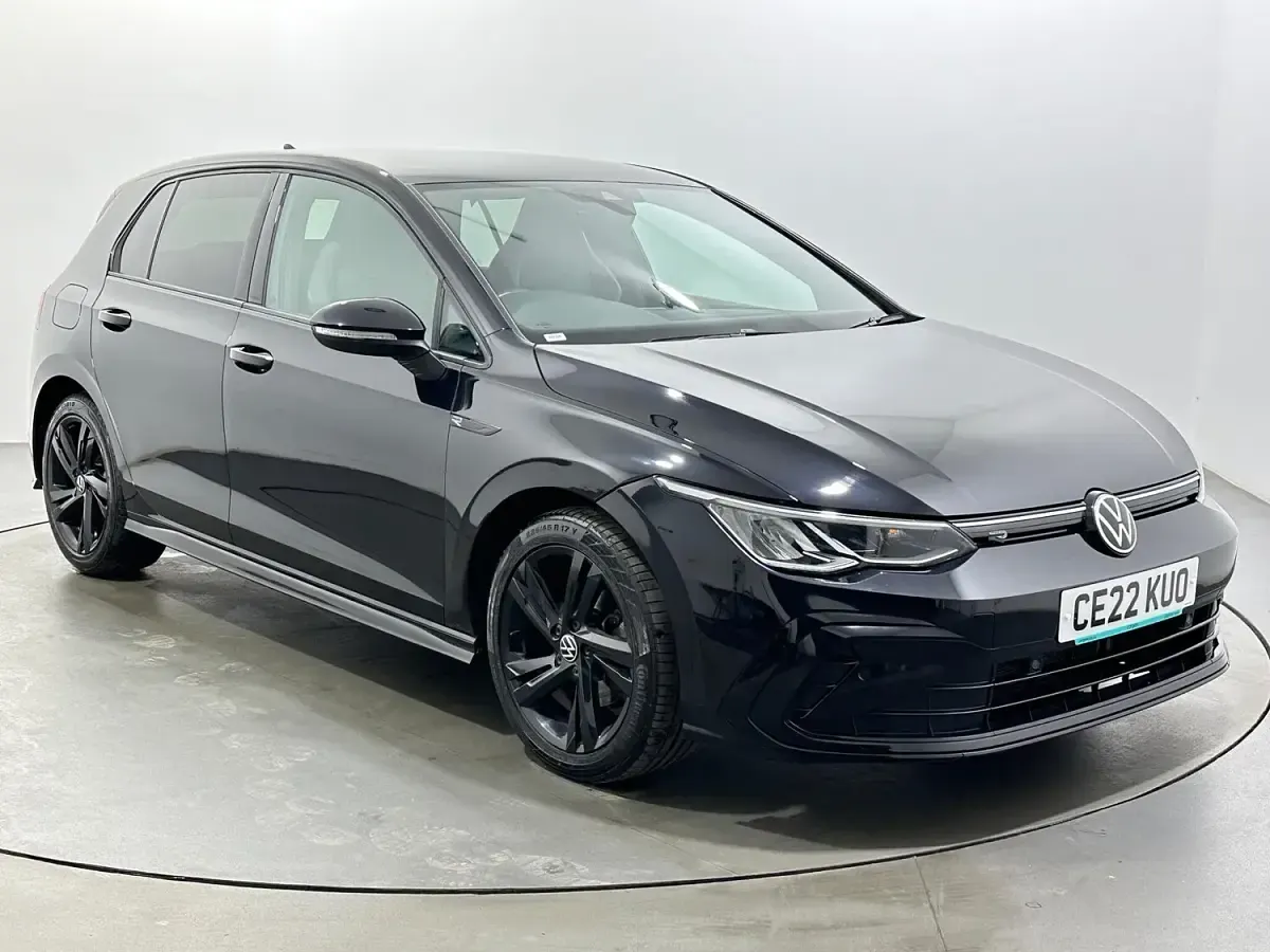 Used VW Golf VIII R-line 150 HP (110 kW) 2022 Hatchback