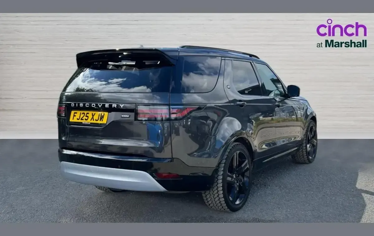Used Land Rover Discovery 350 HP (257 kW) 2025 Grey SUV