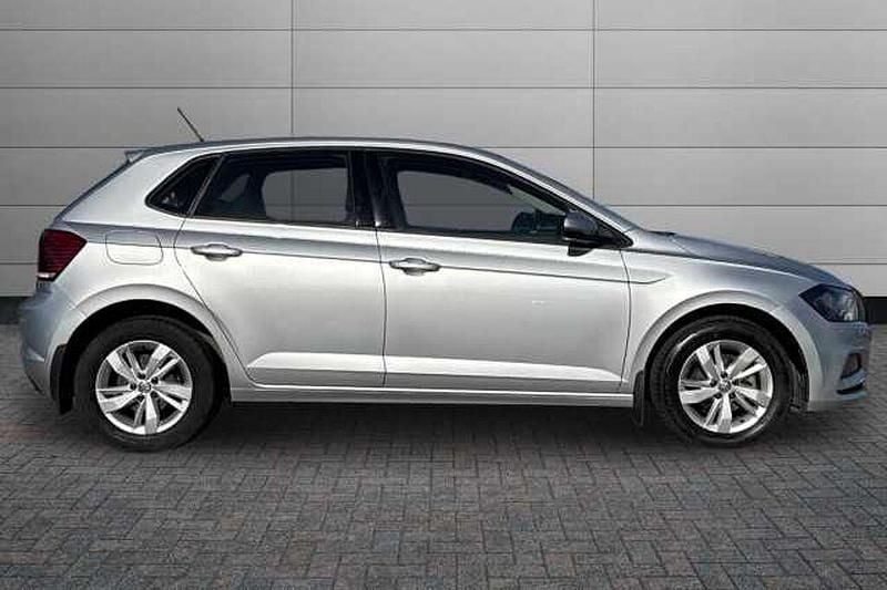 Used VW Polo SE 95 HP (69 kW) 2020 Silver Hatchback