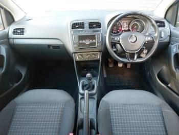 Used VW Polo SE 60 HP (44 kW) 2015 Silver Hatchback