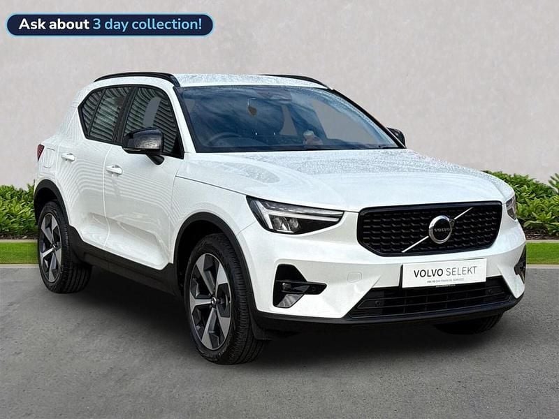 New Volvo XC40 Plus 2025 White SUV