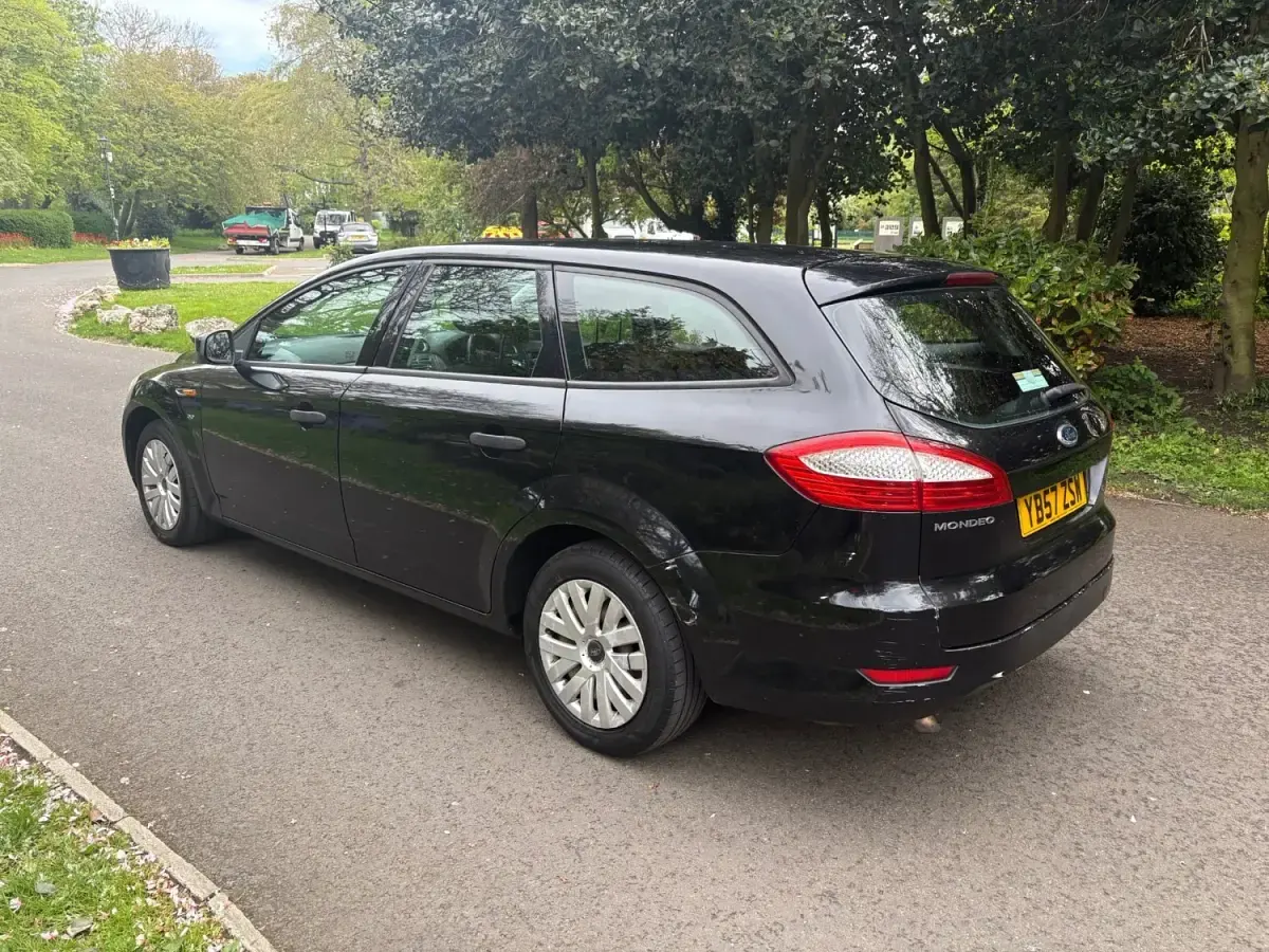 Second-hand Ford Mondeo 140 CP (102 kW) 2008 Negru Break