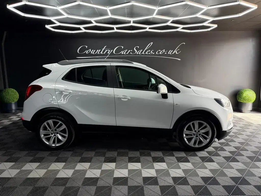 Used Vauxhall Mokka X Active 140 HP (102 kW) 2018 White SUV