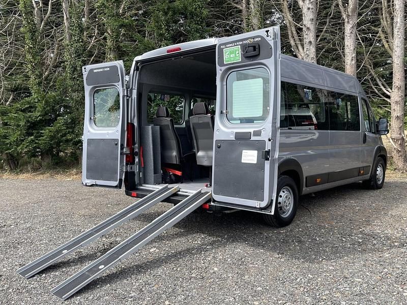 Used Peugeot Boxer S 140 HP (102 kW) 2021 Grey Van
