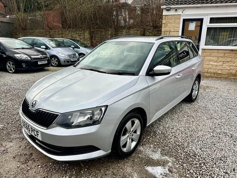 Used Skoda Fabia SE 90 HP (66 kW) 2016 Silver Estate