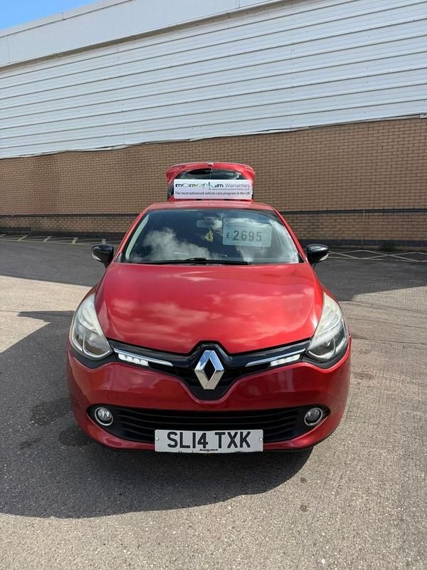 Used Renault Clio IV Dynamique 2014 Red Hatchback