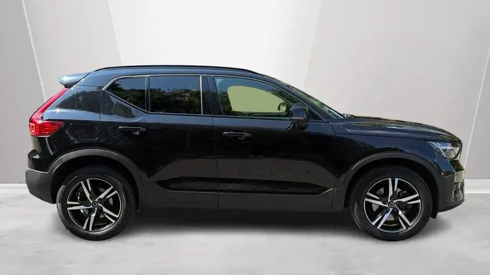 Used Volvo XC40 Plus 161 HP (118 kW) 2023 Black SUV