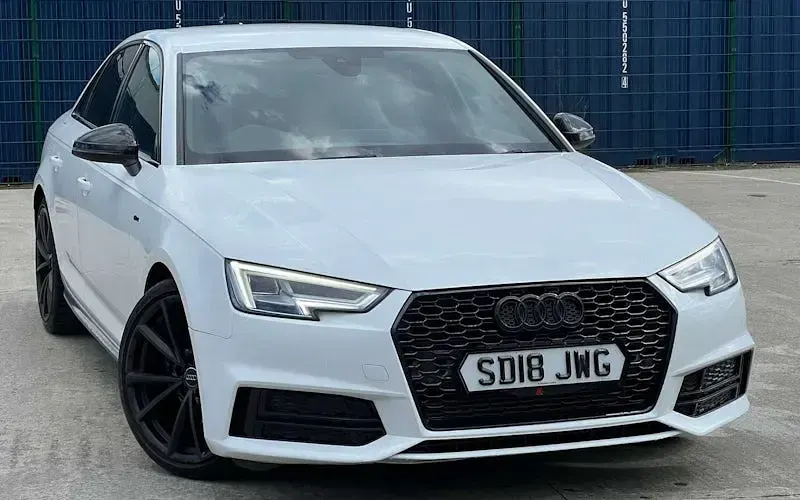 Usado Audi A4 Black Edition 190 CV (139 kW) 2018 Berlina
