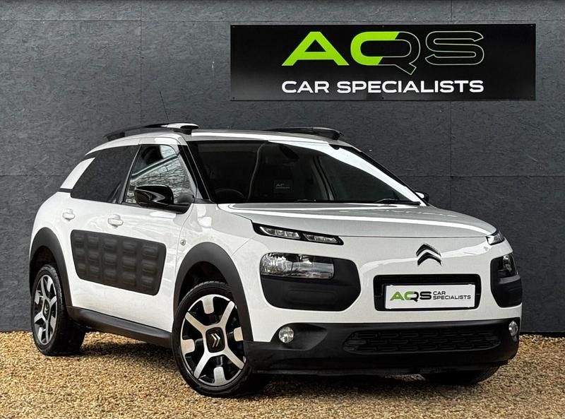 Usado Citroën C4 Cactus Flair 100 HP (73 kW) 2016 Branco Citadino