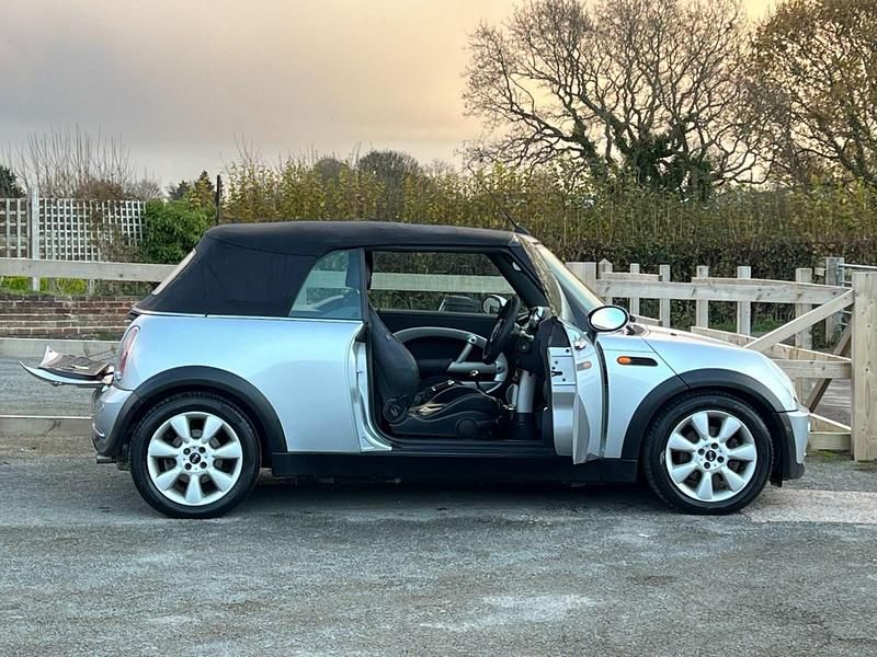 Used Mini Cooper Cabriolet 115 HP (84 kW) 2005 Silver Cabriolet